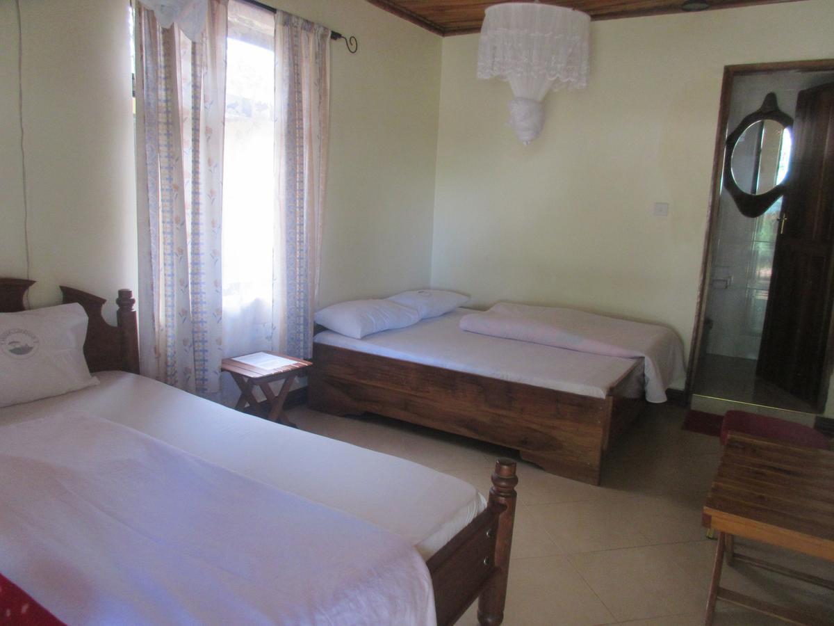 Twiga Lodge And Campsite Mto wa Mbu Bagian luar foto