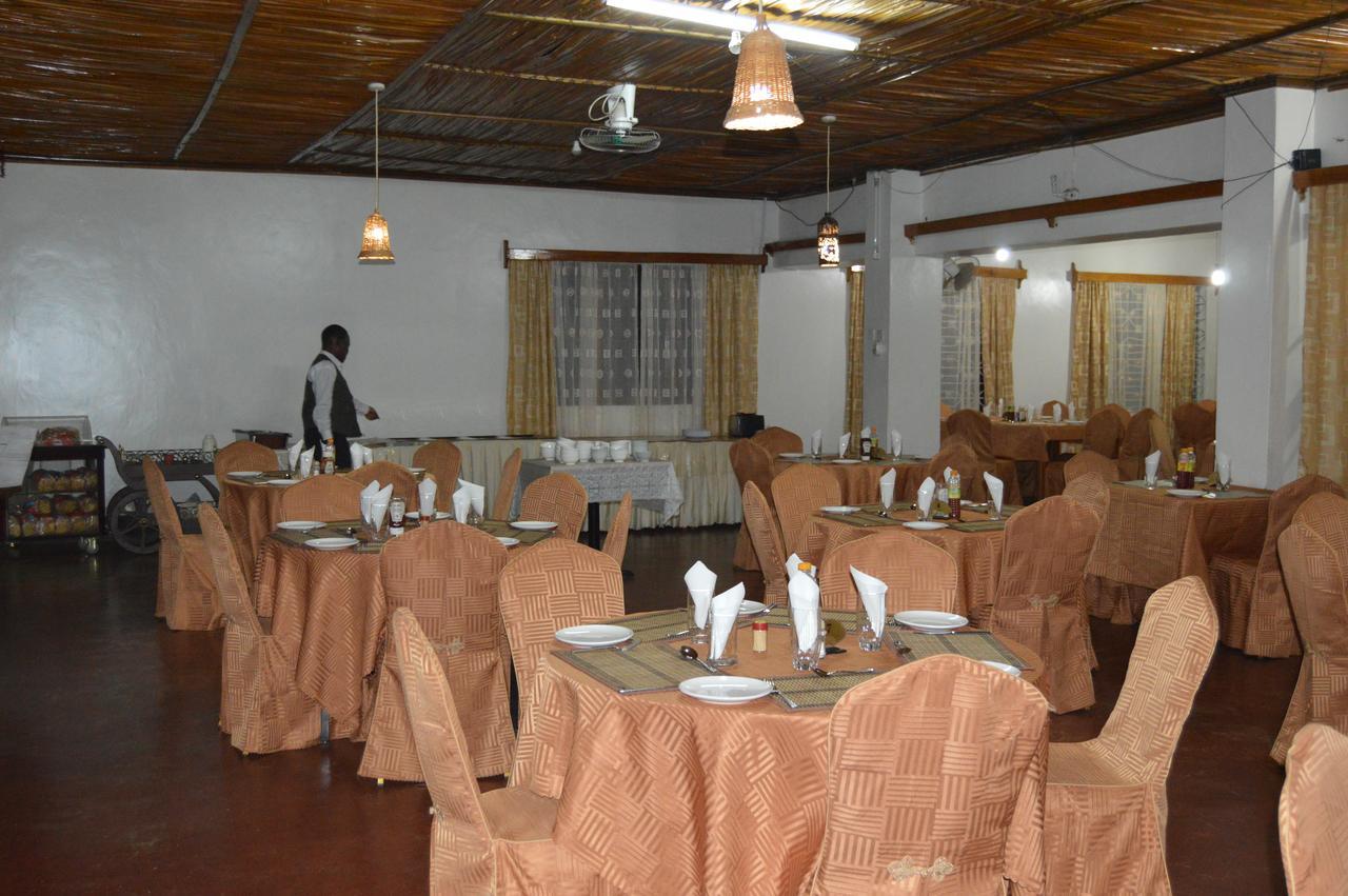 Twiga Lodge And Campsite Mto wa Mbu Bagian luar foto