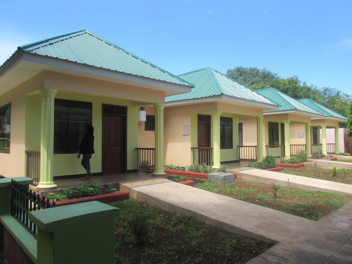 Twiga Lodge And Campsite Mto wa Mbu Bagian luar foto